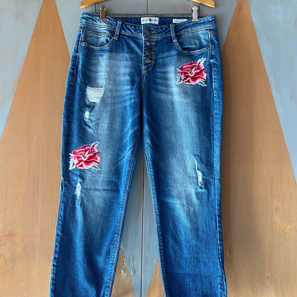 Black Daisy - Jaime Relaxed Skinny Jeans with Roses and Holes - Size 11/30